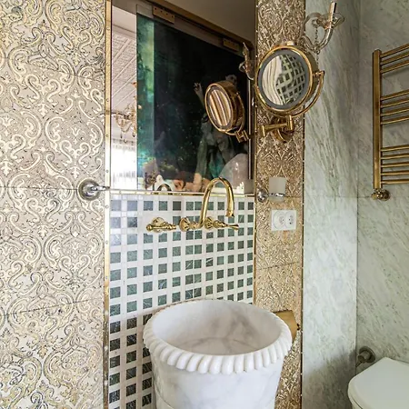 Magnificent Historic Mansion In Beylerbeyi 4*