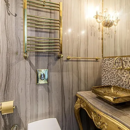 Magnificent Historic Mansion In Beylerbeyi מלון 4*
