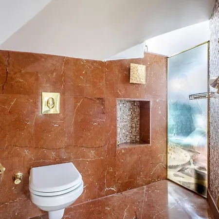 מלון Magnificent Historic Mansion In Beylerbeyi