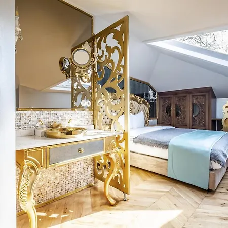 Magnificent Historic Mansion In Beylerbeyi מלון איסטמבול