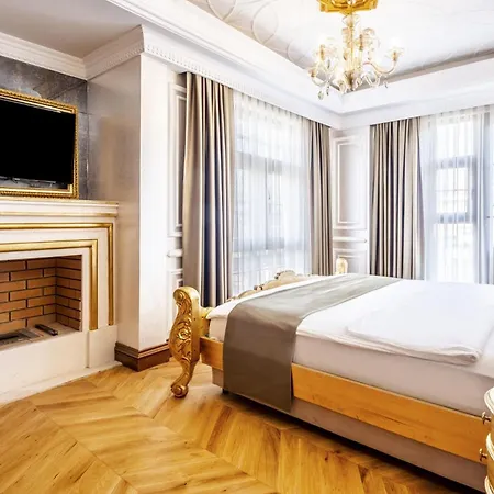Magnificent Historic Mansion In Beylerbeyi 4*